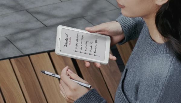 Boox представила компактный букридер Palma 2 Pro — цветной экран E Ink и поддержка 5G за $400