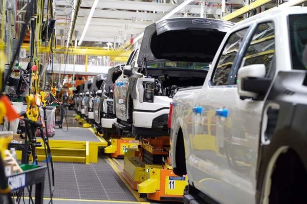 Автопроизводители из Европы, США и Японии готовятся к дефициту чипов из-за национализации Nexperia