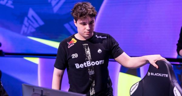 Team Spirit выиграла у BetBoom Team и вышла в плей-офф BLAST Slam IV