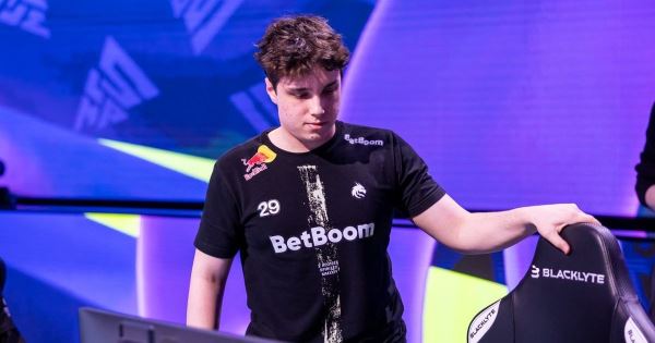 Team Spirit одержала победу над Heroic на групповом этапе FISSURE PLAYGROUND 2 — Dota 2