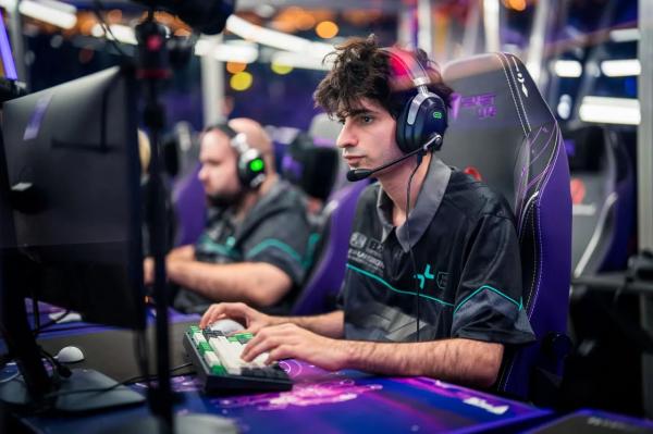 Интервью с DM о решафле, TI14, Streamers Battle и отдыхе от Dota 2