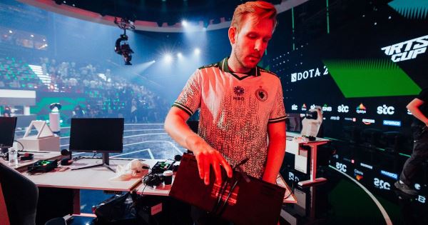 Team Falcons сыграет в полуфинале BLAST Slam IV