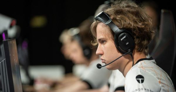 Noticed высказался о матче с Yakult Brothers на FISSURE PLAYGROUND 2 — Dota 2