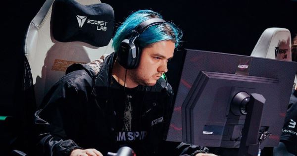 Yatoro поделился мнением о Kez