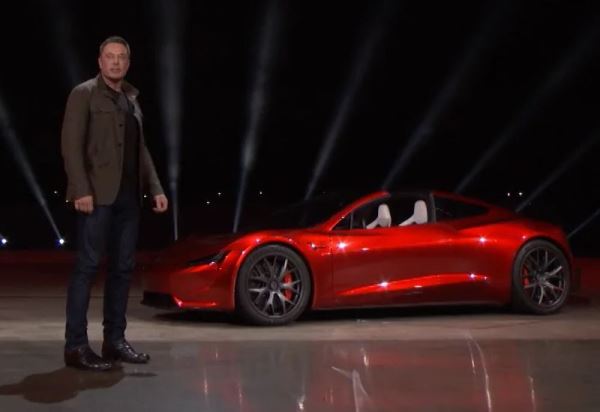 Илон Маск пообещал продемонстрировать Tesla Roadster до конца этого года: «сумасшедшая технология»